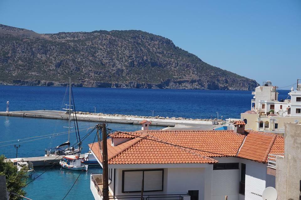 Artemis House Apartment Karpathos Bagian luar foto